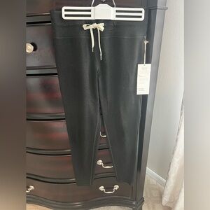 Women’s Vuori halo vintage legging black heather size small with tags